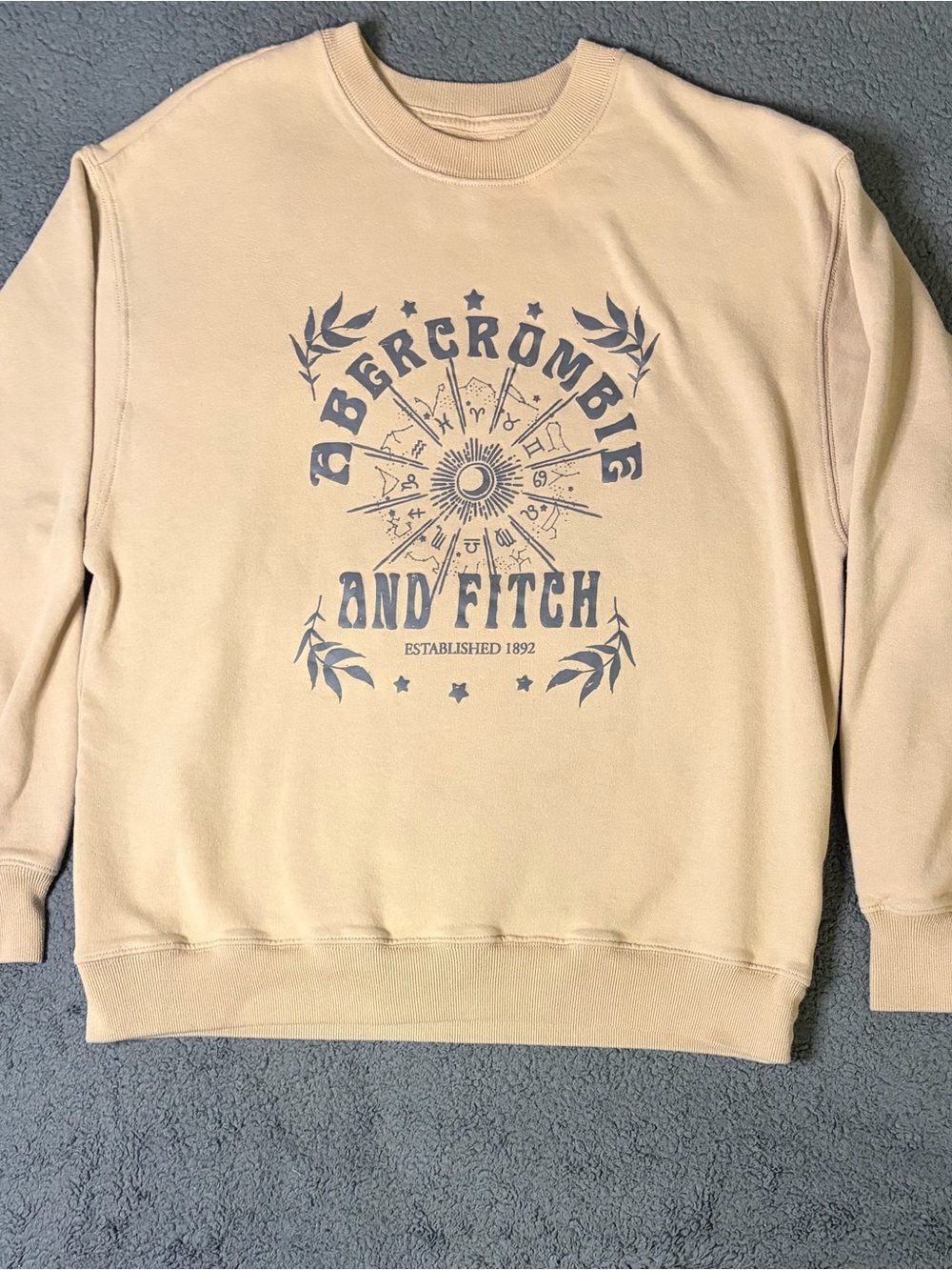 Abercrombie & Fitch Women’s Cream Graphic Crewneck Sweater